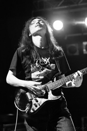 Under the Black Sun - Sigh